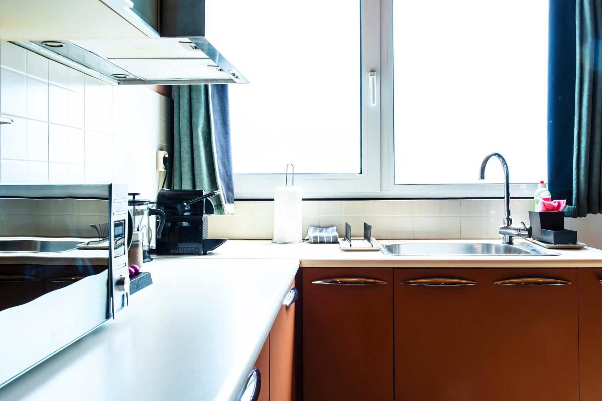 אתונה Lis153 By Smart Cozy Suites - Top Floors With Amazing City View - Available 24Hr מראה חיצוני תמונה
