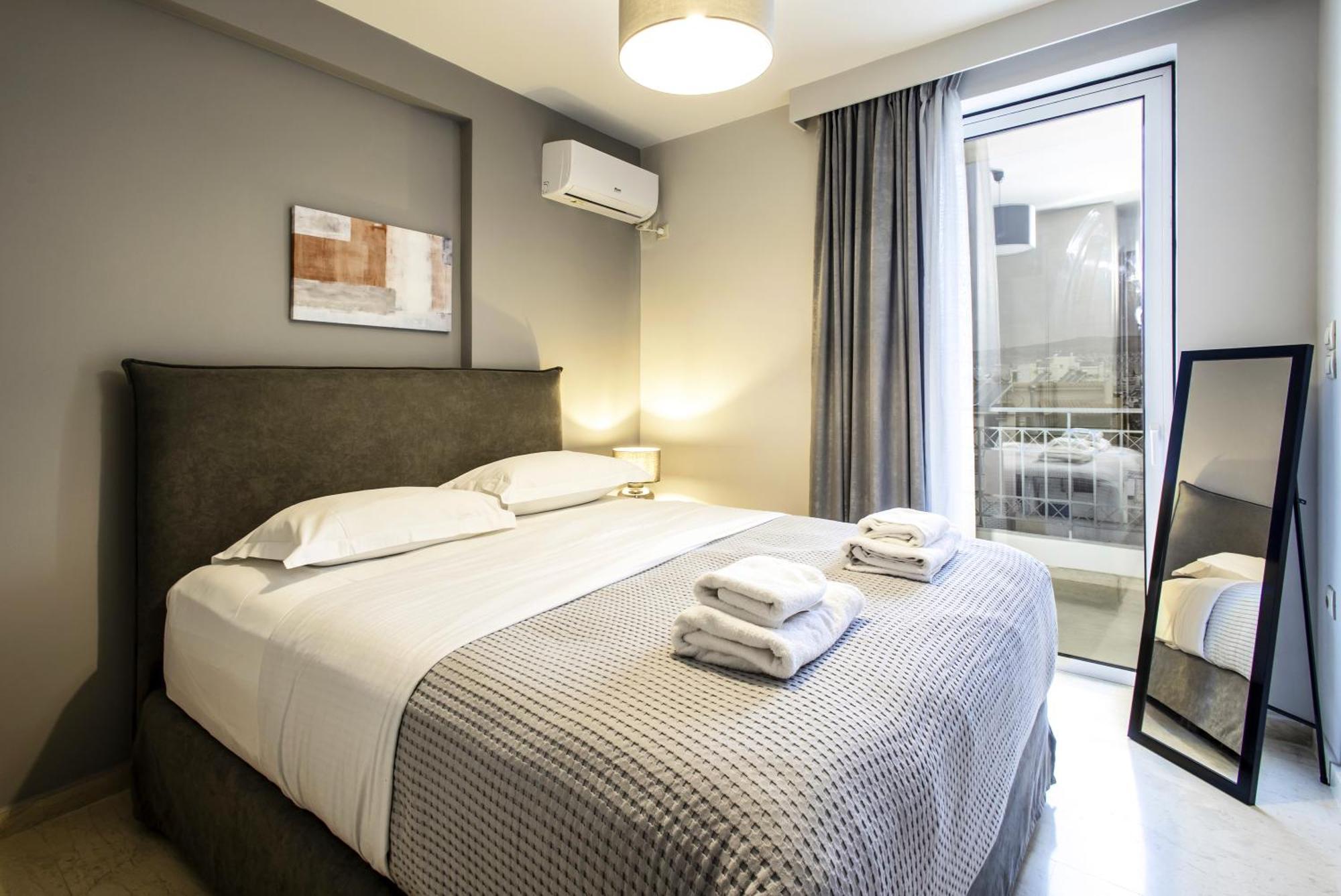 אתונה Lis153 By Smart Cozy Suites - Top Floors With Amazing City View - Available 24Hr מראה חיצוני תמונה